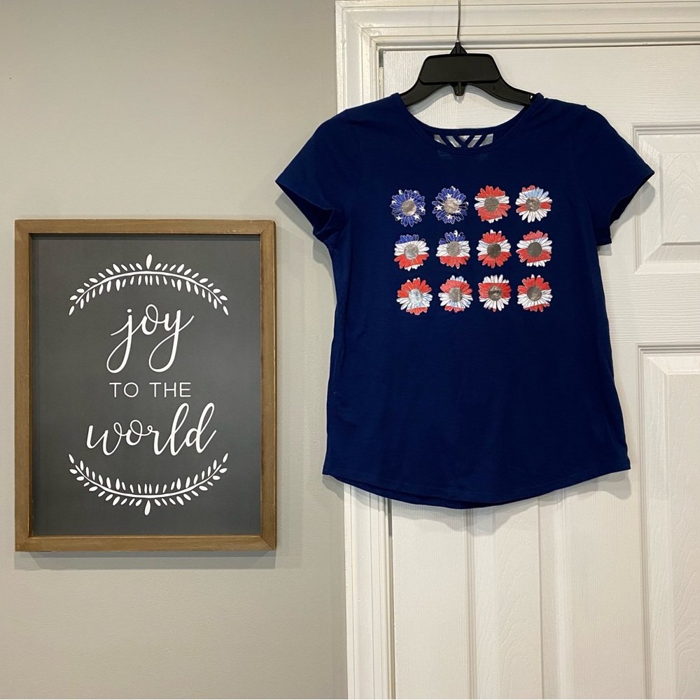 SO Navy Blue American Flag Flower Short Sleeve Shirt Girls XL 14/16 Red White